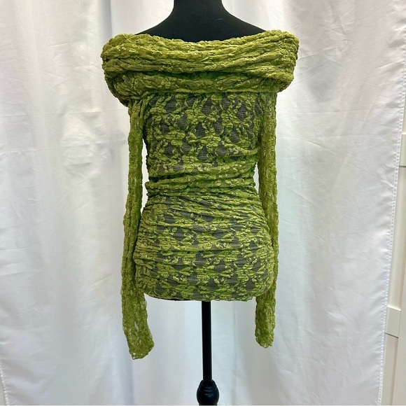 Zara Green lace long sleeve off the shoulder fitted top blouse Sz M NWOT stretch - Picture 8 of 13